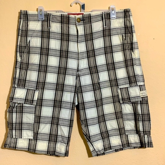 Levi's Other - Levi's Squared Men’s Cargo Shorts, size 38